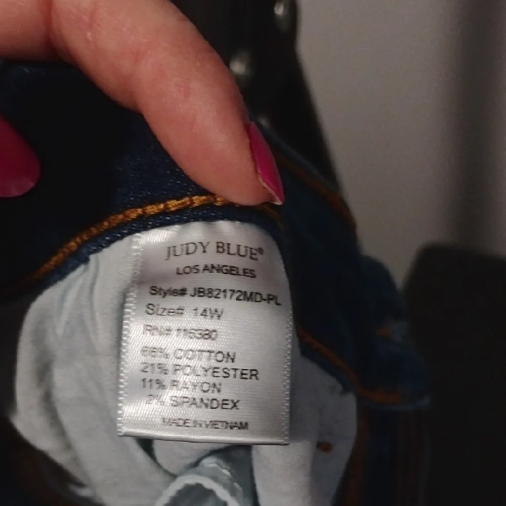 Judy Blue Distressed Boyfriend Jeans in Classic Blue - Picture 6 of 6